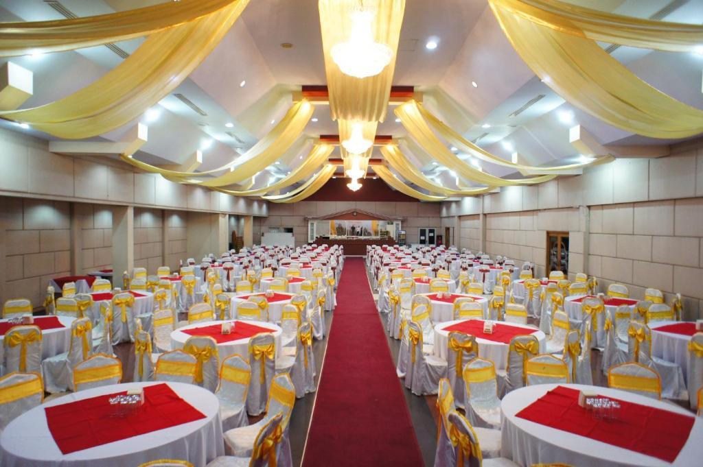 Hotel Mandalaj Kültér fotó