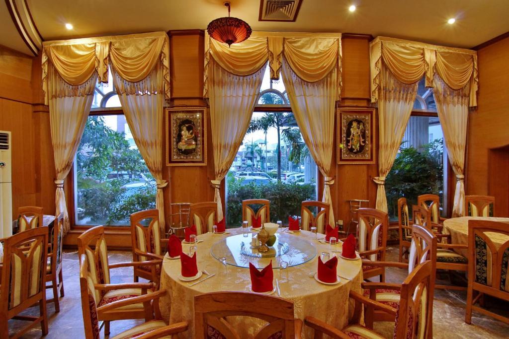 Hotel Mandalaj Kültér fotó