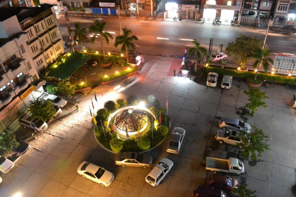 Hotel Mandalaj Kültér fotó