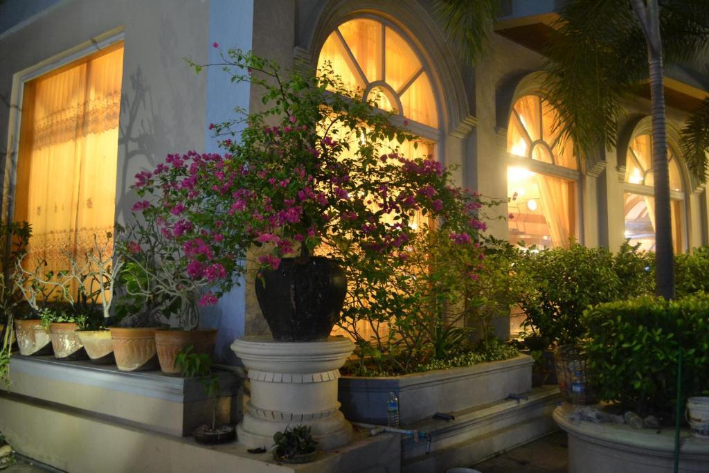 Hotel Mandalaj Kültér fotó