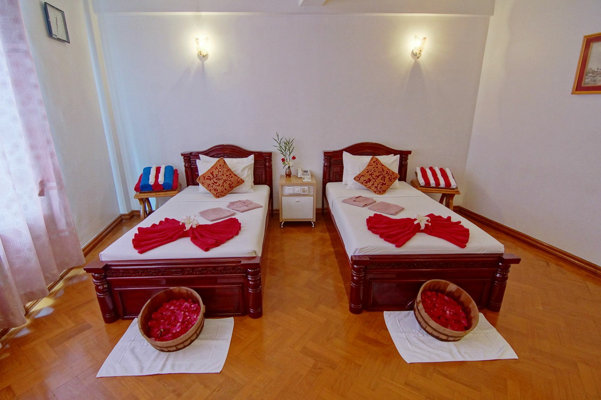 Hotel Mandalaj Kültér fotó