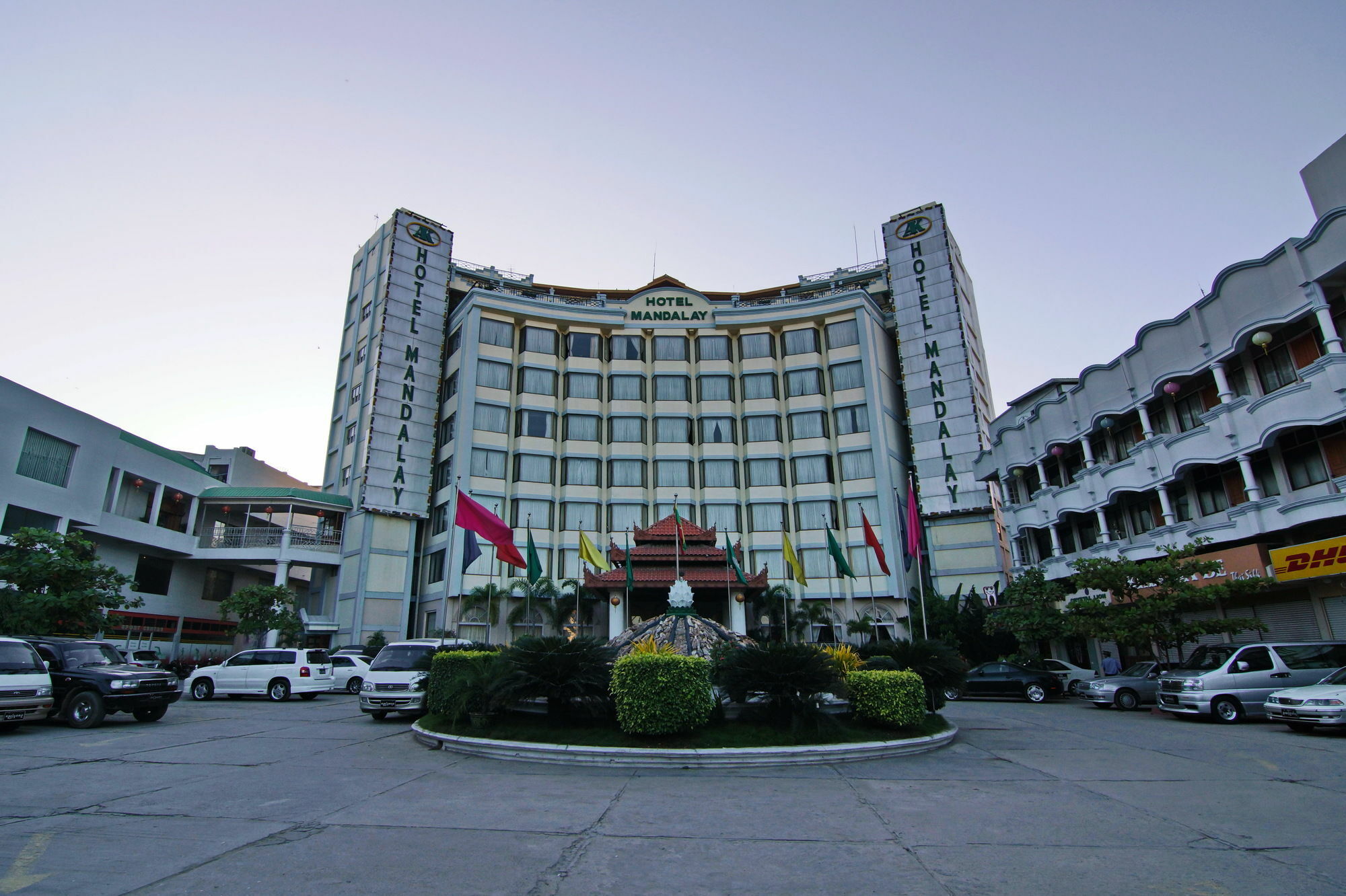 Hotel Mandalaj Kültér fotó