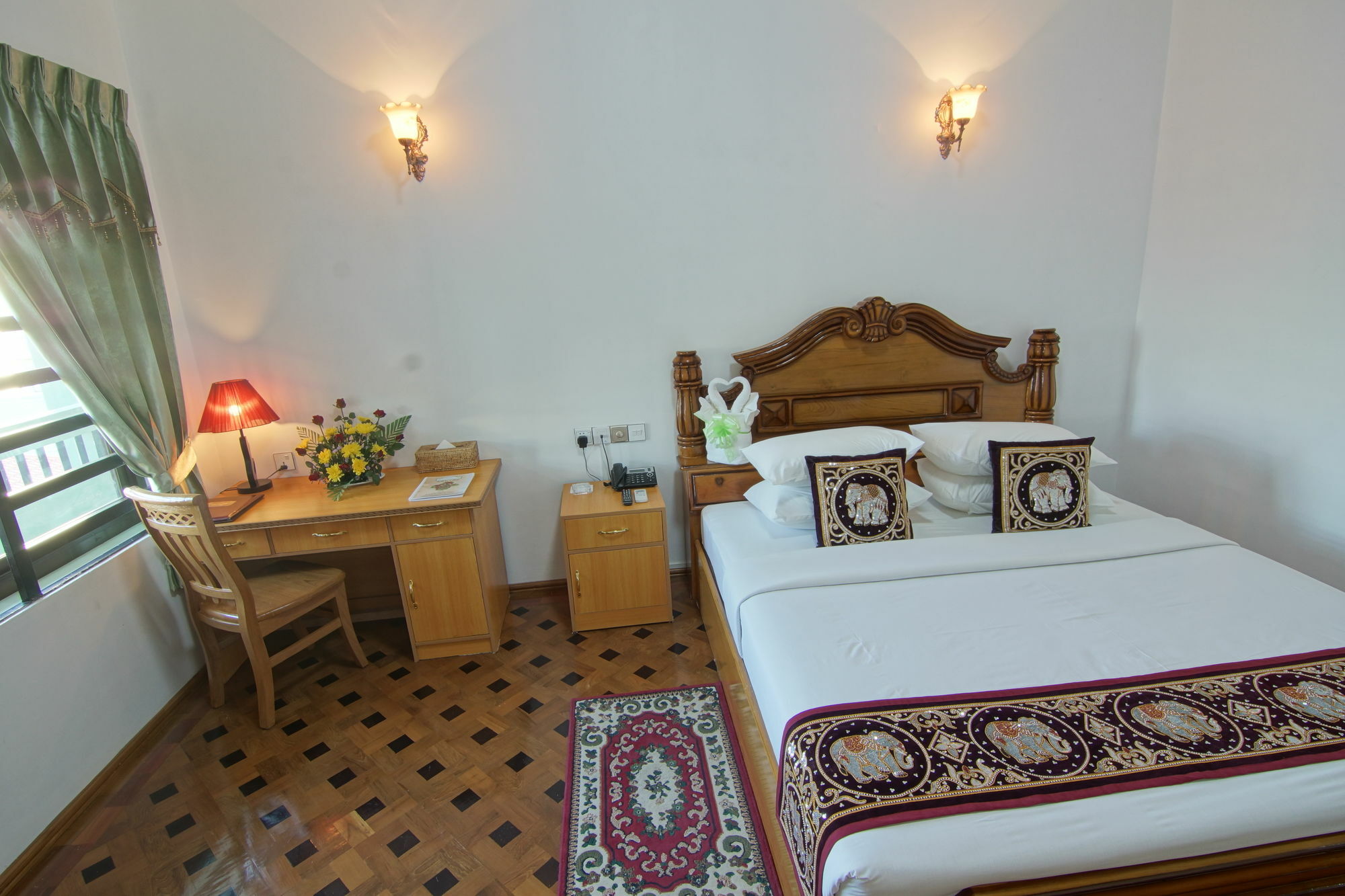 Hotel Mandalaj Kültér fotó